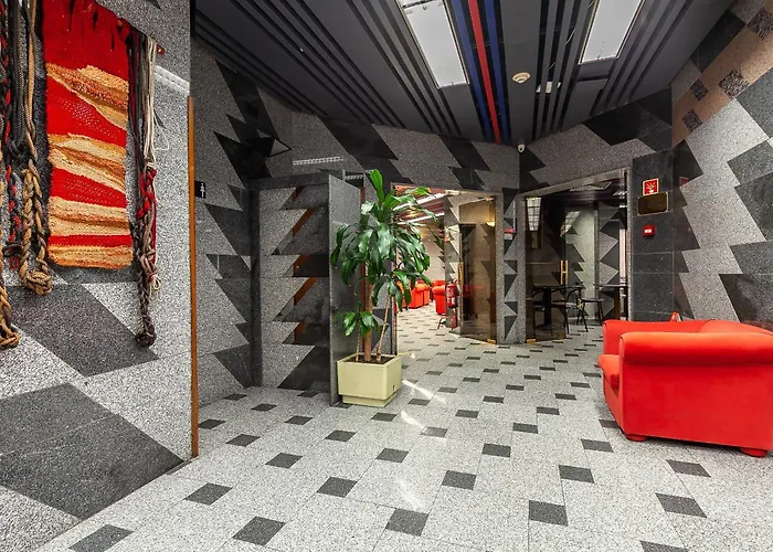 ナシオナル ホテル 3*