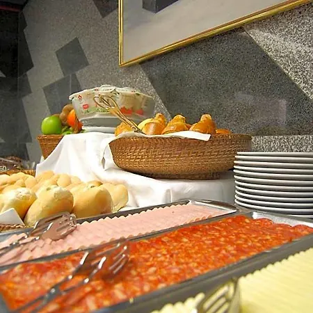 Otel Nacional 3*